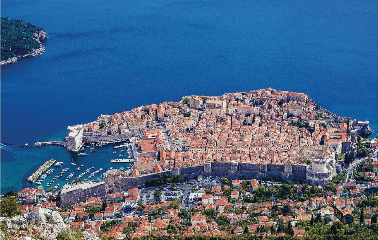 Iva Vojnovica Ii * Dubrovnik
